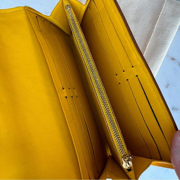 SOLD Louis Vuitton Canvas Capucines Wallet - Picture 14 of 16